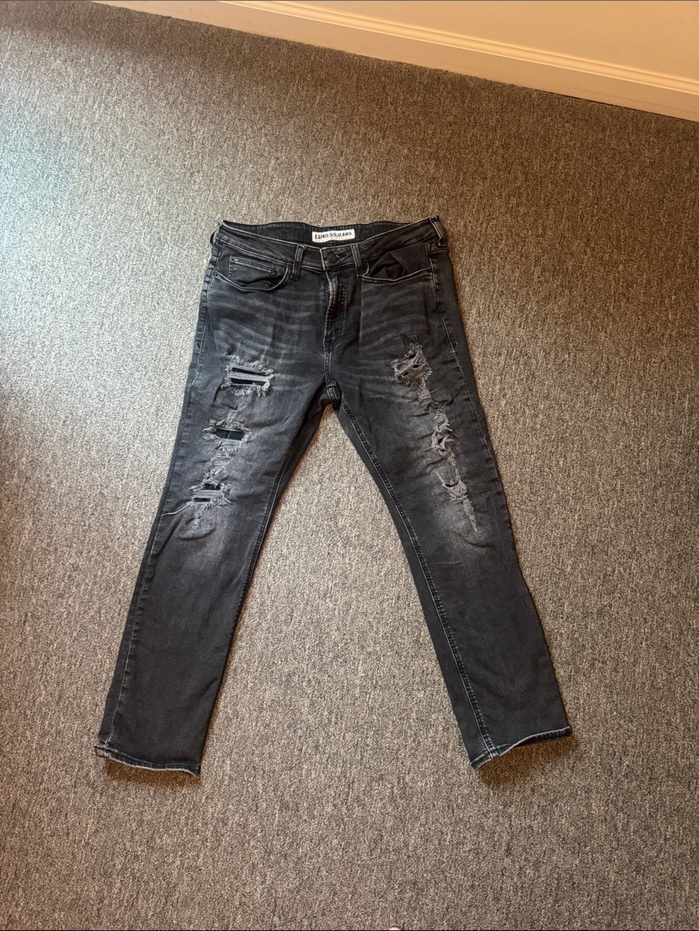 Express Men’s Black Distressed Skinny Jeans